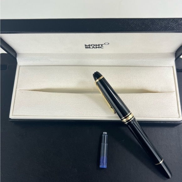 Montblanc Meisterstück Classique Gold-Coated Fountain Pen - Picture 6 of 7